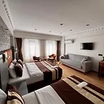Hotel The Peraport 3*