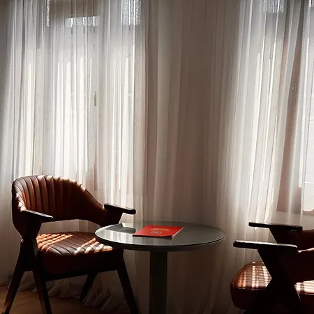 Отель The Peraport 3*