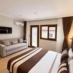 Szálloda The Peraport 3*