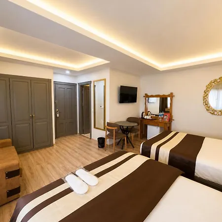 Отель The Peraport 3*
